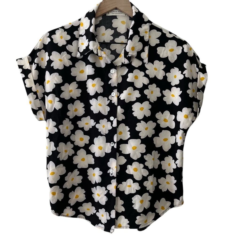 Jon & Anna DAISY BUTTON DOWN FLORAL BLOUSE Medium FLOWER POWER Cottagecore Y2K
